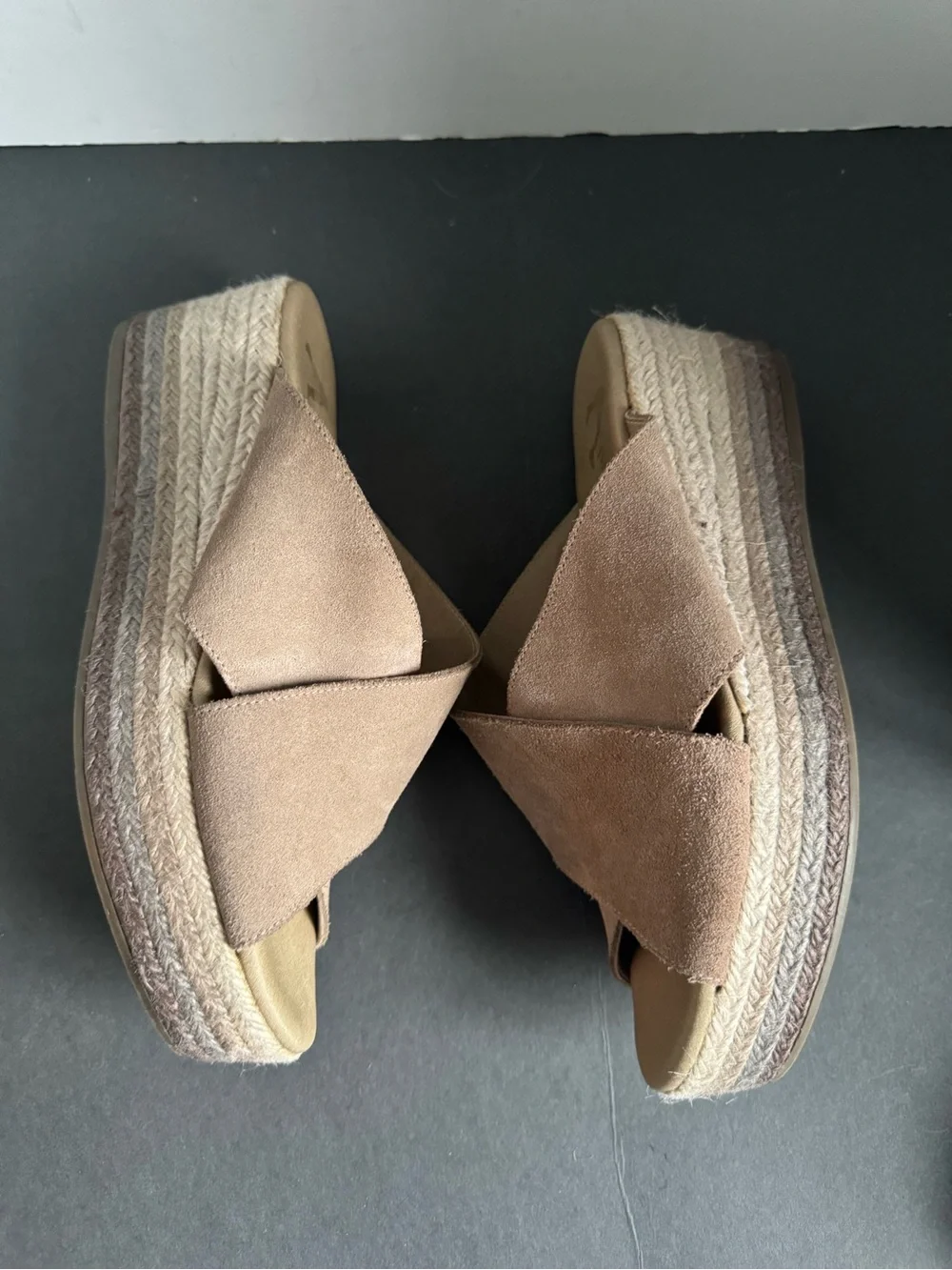 Paseart tan suede wedge espadrille slides. EU 39